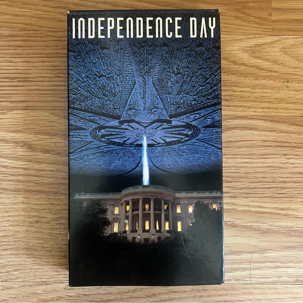 Independence Day VHS 1996 Video Tape Jeff Goldblum Will Smith Sci-Fi 90s Movies
